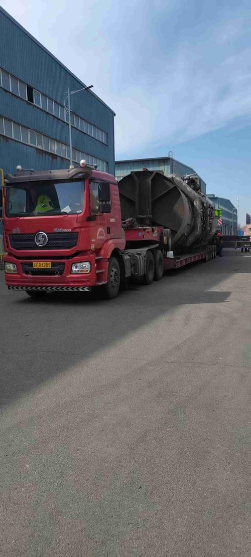 国内货运与国际海运代理 道路普通货物、集装箱及大件运输全解析
